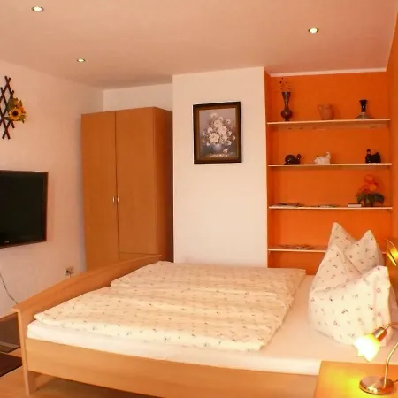 Vendégház Deutsche Eiche Fruehstueckspension Und Großschönau