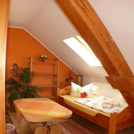 Deutsche Eiche Fruehstueckspension Und Vendégház 3*