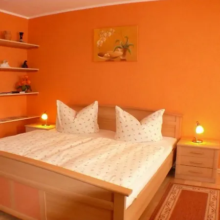 Deutsche Eiche Fruehstueckspension Und 3* غروسشوناو