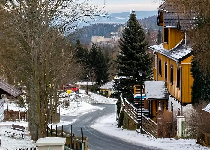 Deutsche Eiche Fruehstueckspension Und 3* Grossschoenau