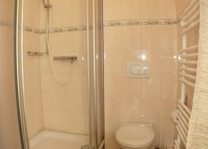 Guest house Deutsche Eiche Fruehstueckspension Und 3*