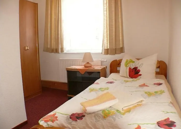 Deutsche Eiche Fruehstueckspension Und