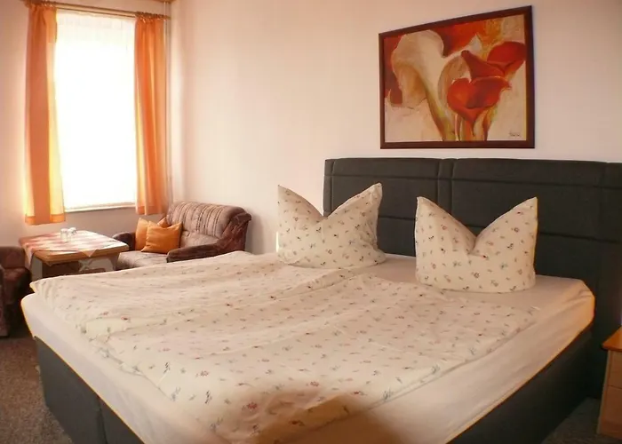 Guest house Deutsche Eiche Fruehstueckspension Und 3*